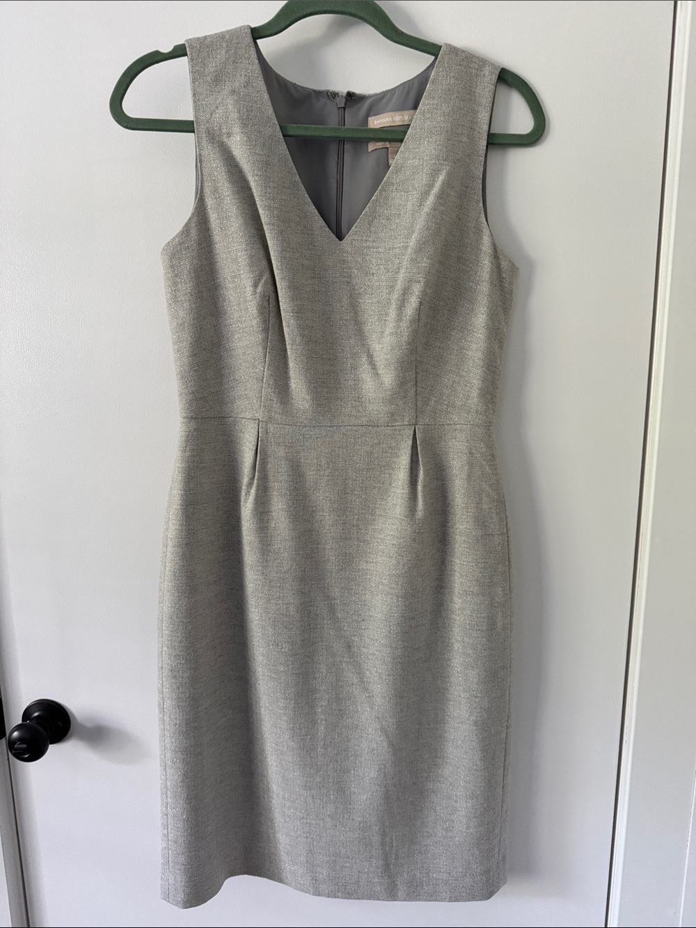 Banana Republic Sleeveless V-Neck Midi Sheath Dress - Light Gray